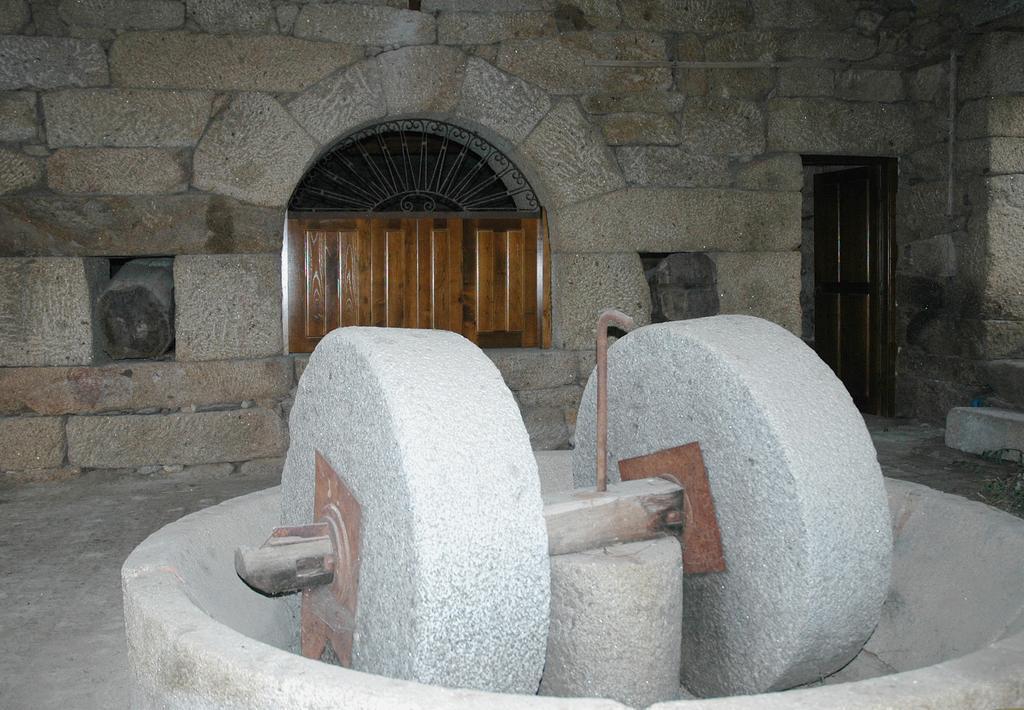 Casa Dos Lagares De Vara E Pedra Vila Flor Esterno foto